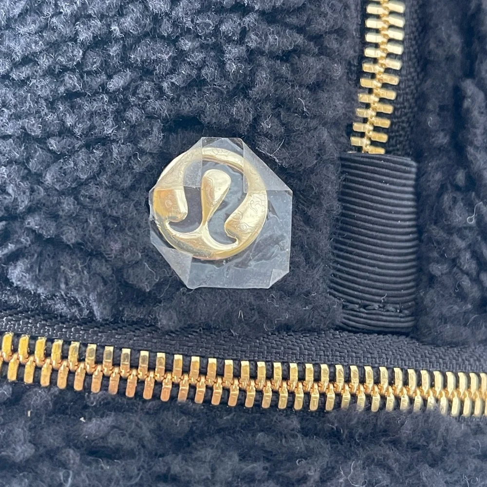 Lululemon City Adventurer Backpack Micro 3L  Fleece Black / Gold